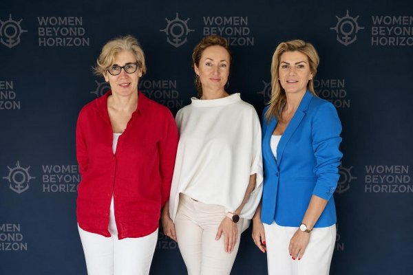 Women Beyond Horizon integruje środowisko morskie. Zaproszenie.