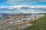 Baltic Hub zwiększa możliwości kolejowe dzięki nowym suwnicom RMG