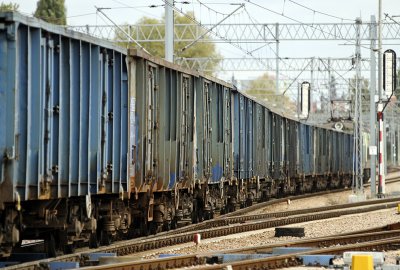 Podpisano umowę na modernizację linii kolejowej nr 201