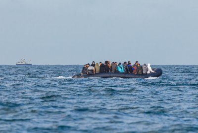 230 migrantów na jednym pontonie dopłynęło do Wielkiej Brytanii