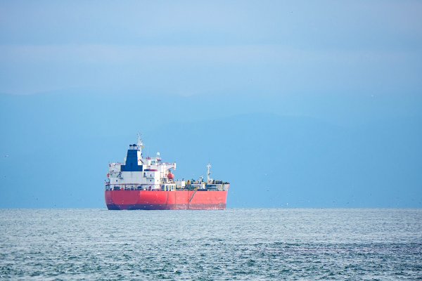 Rosyjski diesel Trumpa płynie już do USA