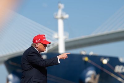 Trump: Za każdy ostrzelany statek zniszczymy jeden irański most albo ele...