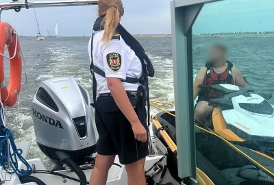 Gdańsk: Skuter wodny rozbił się o falochron