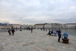 Rekordy frekwencji na plaży, gdzie kobiety i mężczyźni oddzieleni są mur...